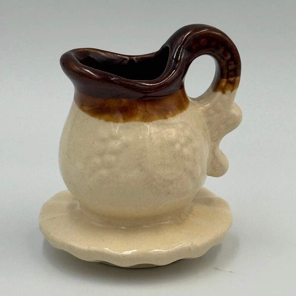 Vintage Amish Country Miniature Ceramic Pitcher Horse Buggy Souvenir Cream Brown